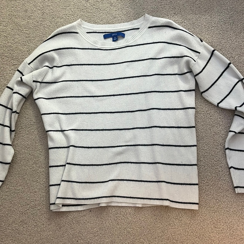 XS sweater